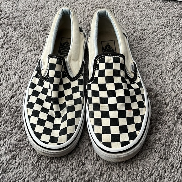 Haven’t warn in a long time , price negotiable - Picture 2 of 4